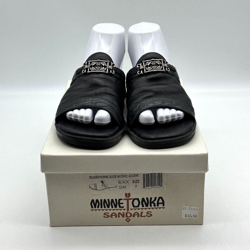 Minnetonka Silverthorne Women's Size 7 Black Leather Slip On Slide Sandal 5540